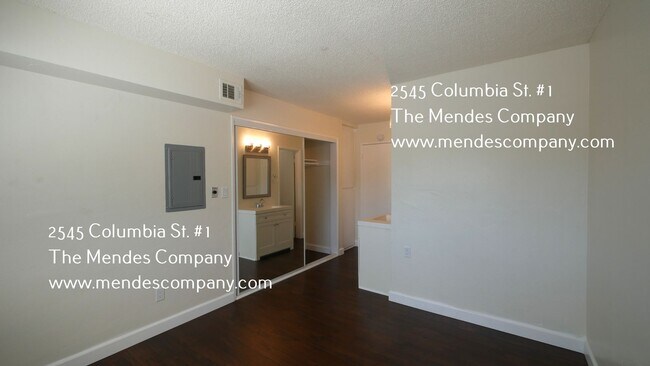 Building Photo - 2545 Columbia St