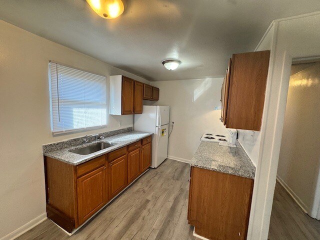 Building Photo - 1724 Selden Ave