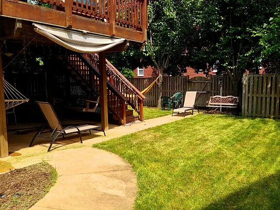 Building Photo - 3911 Elbert Ave