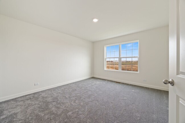 Building Photo - 2463 Bella Dr