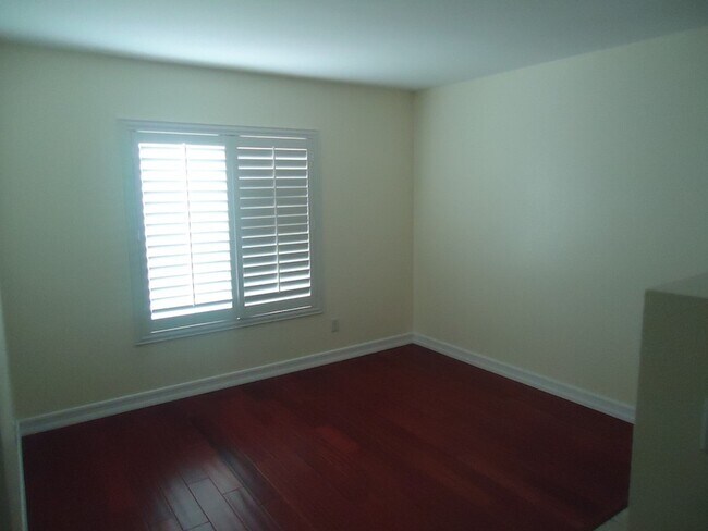 Building Photo - Huge 4 bedroom Masterpiece in the Terra Vista Community For Rent