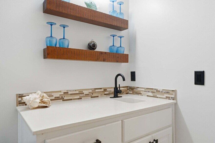 Building Photo - 135 Grande Island Blvd