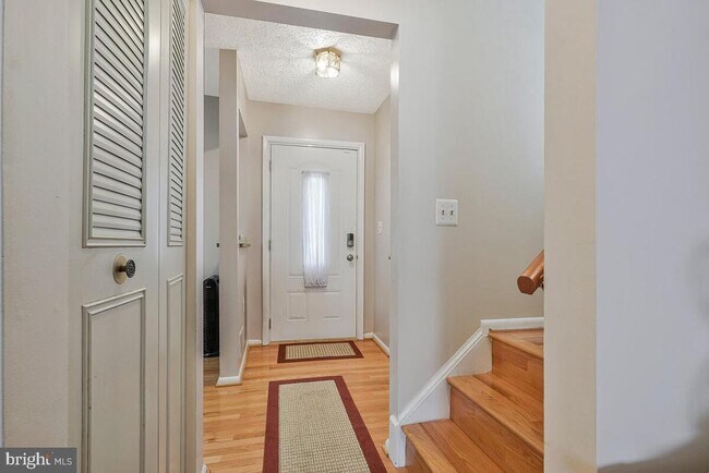 Building Photo - 4660 Winterberry Ln