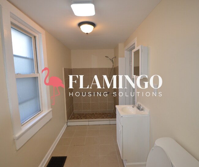 Building Photo - 132 Haynes St