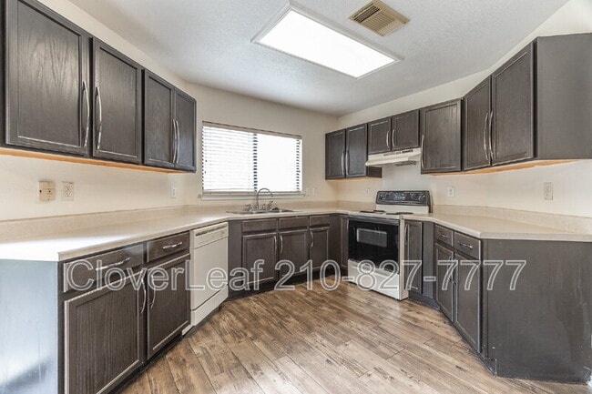 Building Photo - 23 Caswell Cir