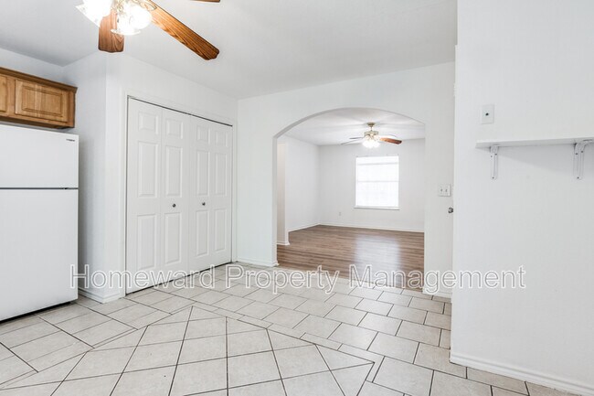 Building Photo - 204 Gerrish St
