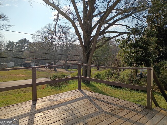 Building Photo - 211 Arnco 6th St