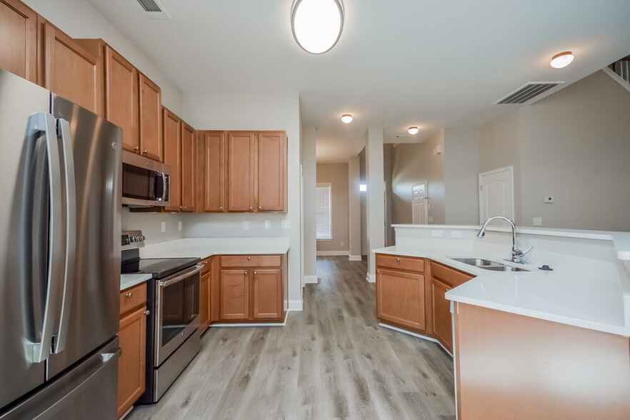 Building Photo - 1225 Heartwood Ave