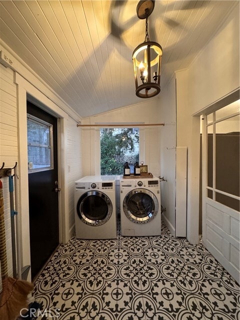 Building Photo - 323 W 18th St