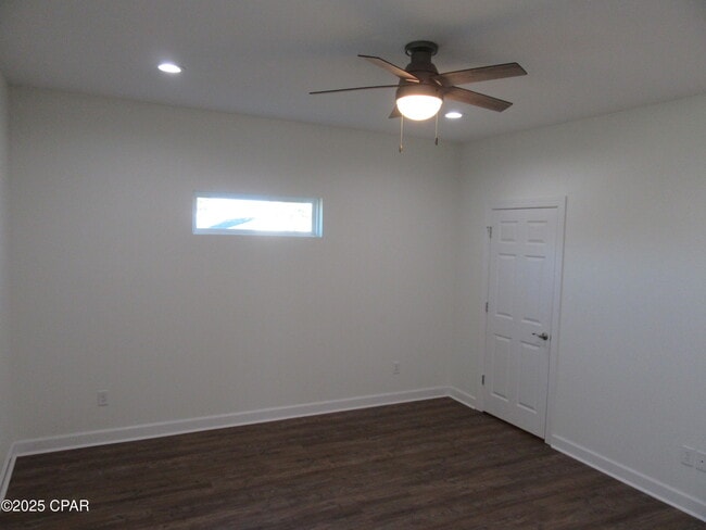 Building Photo - 2811 N Panama Ave