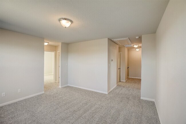 Building Photo - 540 Rearing Mare Pass