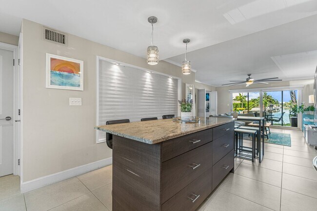 Building Photo - 2311 NE 36th St