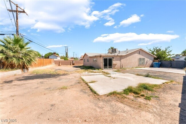 Building Photo - 1301 Wilborn St