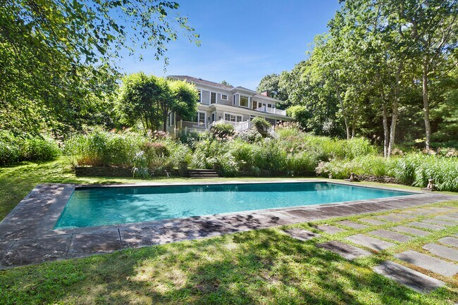 Building Photo - 142 Bull Path