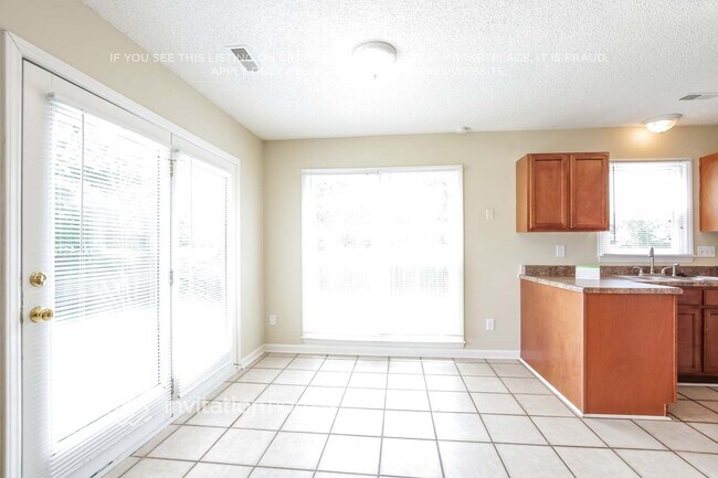 Building Photo - 13505 Thicket Ct
