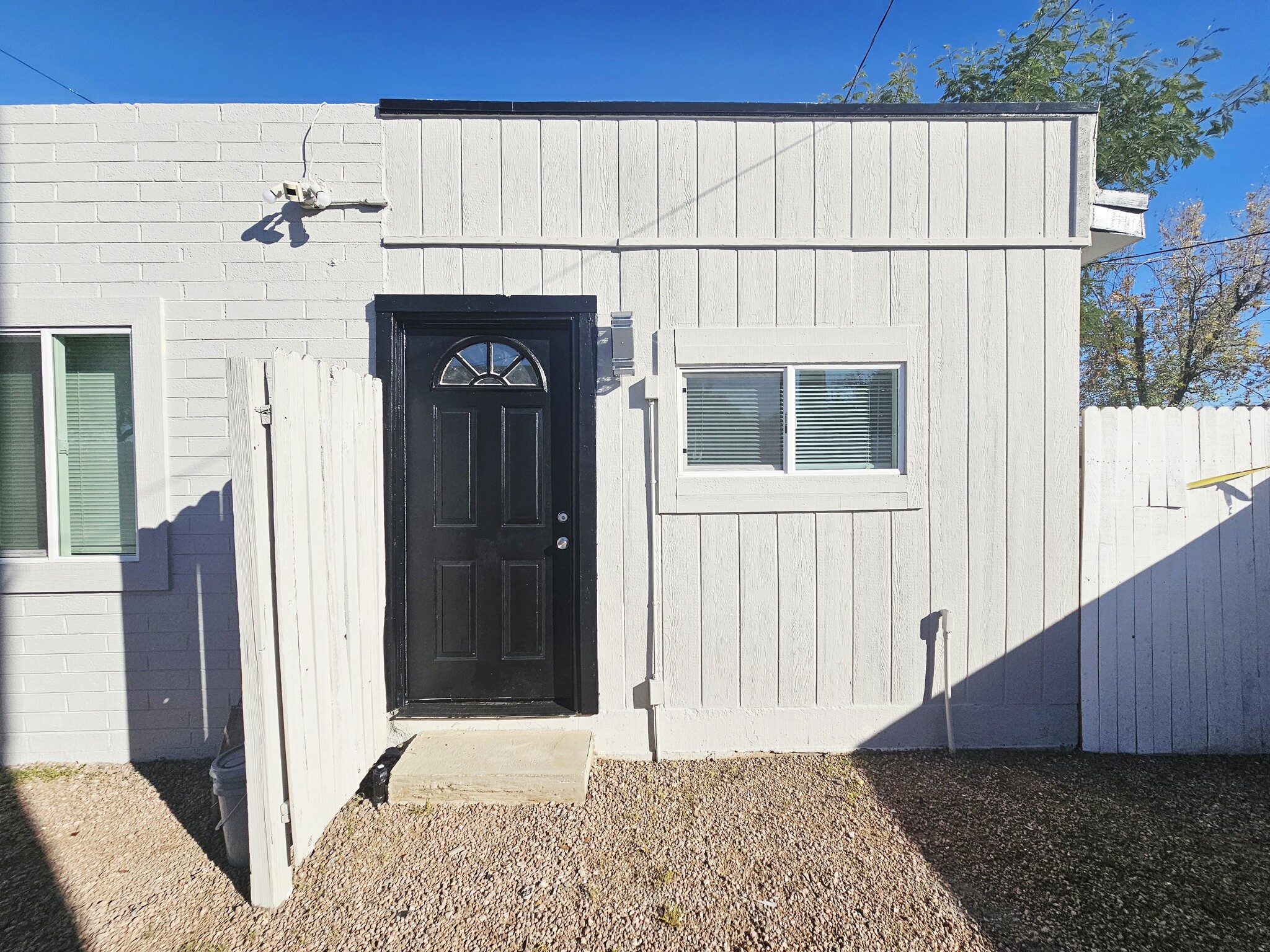 Bonus Room - 1731 E Moreland St