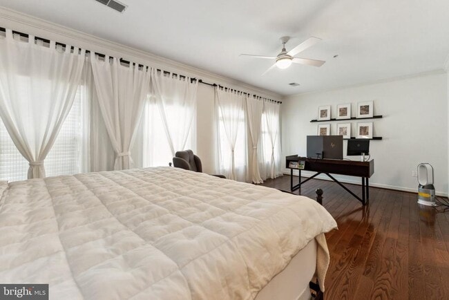 Building Photo - 7489 Carriage Hills Dr