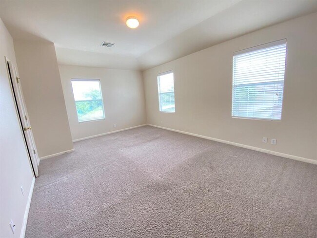 Building Photo - 9402 Magna Carta Loop