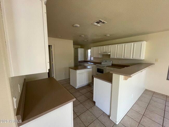 Building Photo - 4725 E Goldfinch Gate Ln