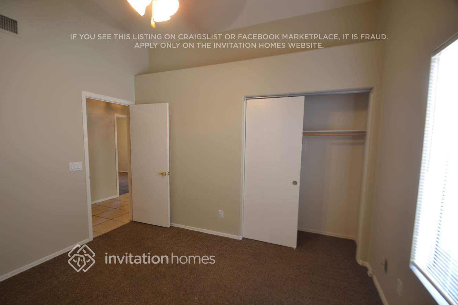Building Photo - 8554 W Holly St