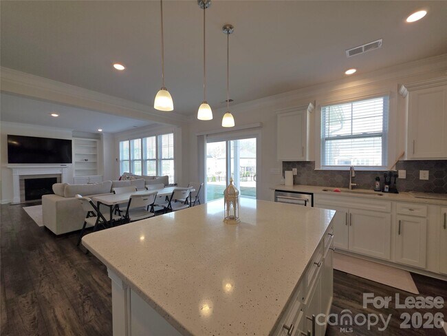 Building Photo - 2216 Skybrook Oaks Dr