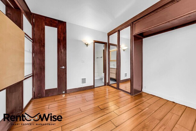 Building Photo - 130-136 Mullen Ave