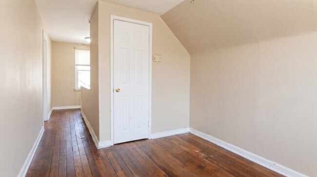 Building Photo - 20200 Monte Vista St