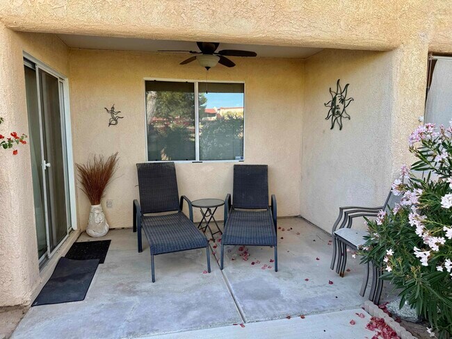 Building Photo - 10685 Calle Raquel