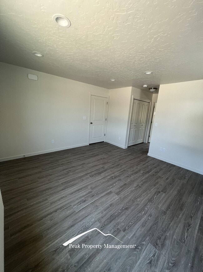 Building Photo - 2235 S Sockeye Pl