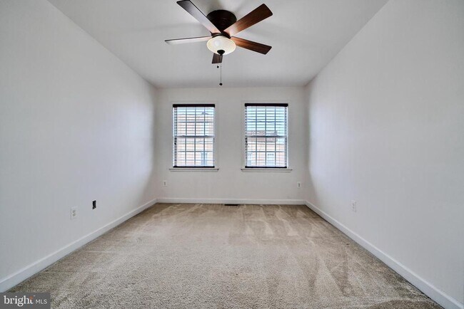 Building Photo - 1546 S Hanover St
