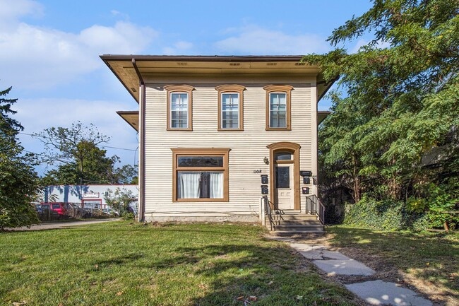 Building Photo - 1108 S Westnedge Ave