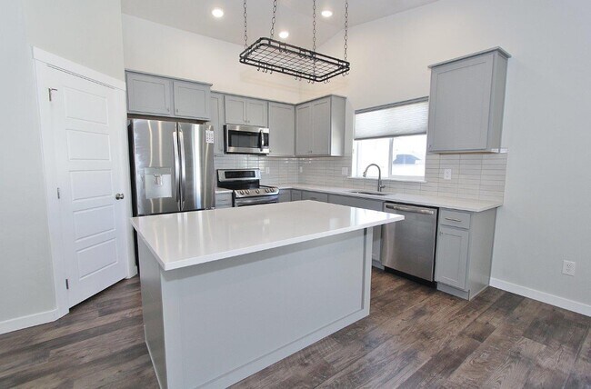 Building Photo - 2255 N Blue Marsh Wy