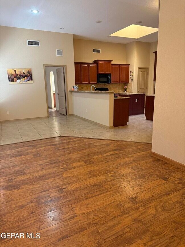 Building Photo - 14422 Coyote Trail