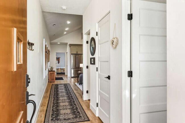 Building Photo - New Construction- High End 2 bed 2 bath (Pet friendly)- Move In April 1st, 2026