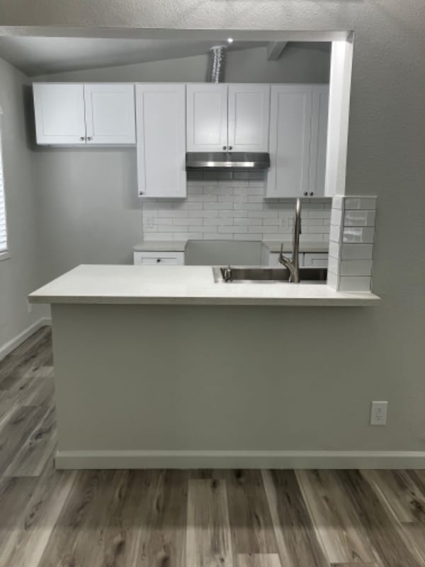 Building Photo - 730 S Eastern Ave