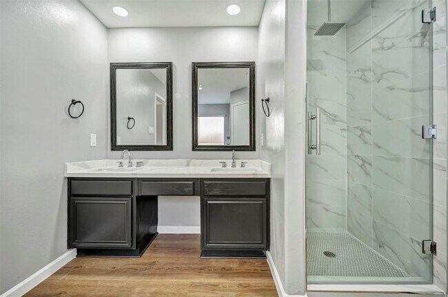 Building Photo - 22250 Queenbury Hills Dr