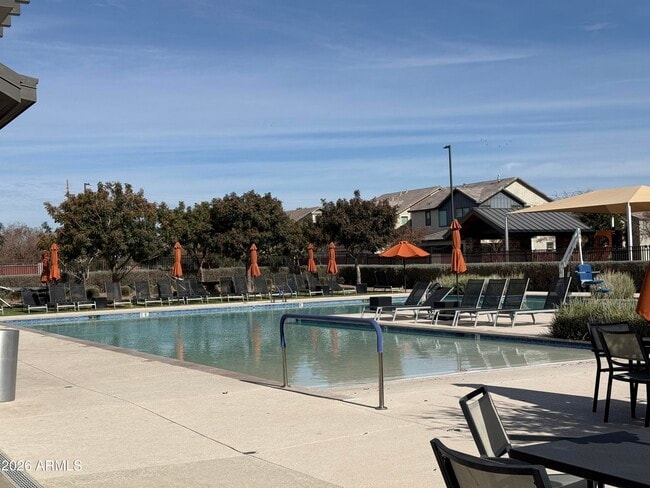 Building Photo - 1099 S Peden Dr