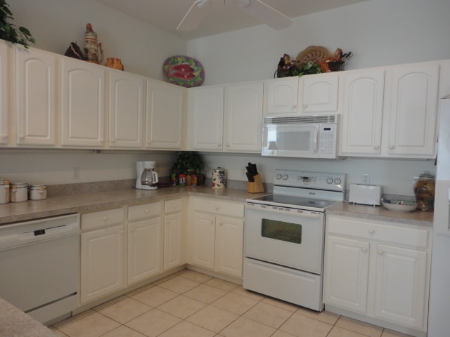 Building Photo - SPECIAL PRICE!! 2BD/2BA/2CG VILLA