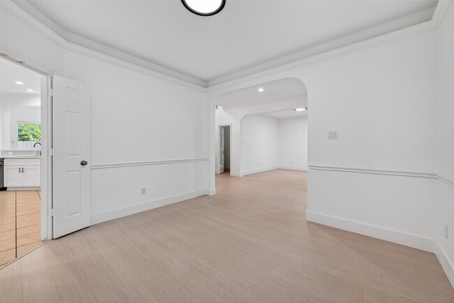 Building Photo - 22115 Oakcreek Hollow Ln