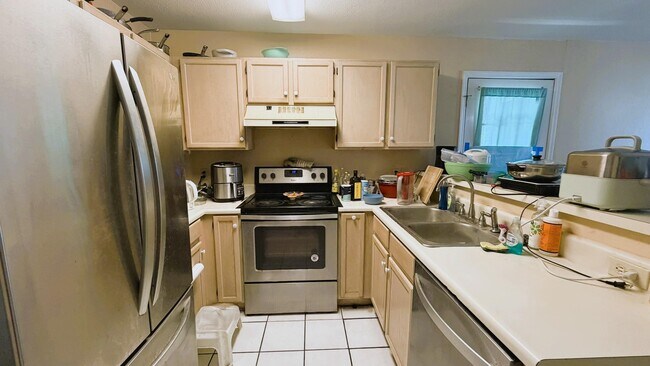 Building Photo - 2173 Timberwood Cir S