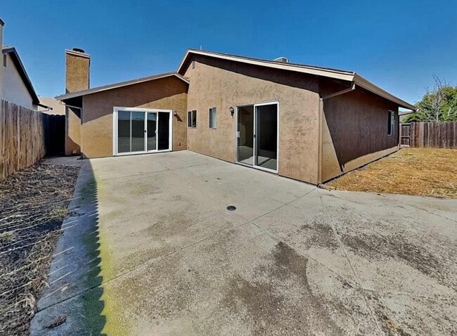 Building Photo - 3442 Chandler Cir