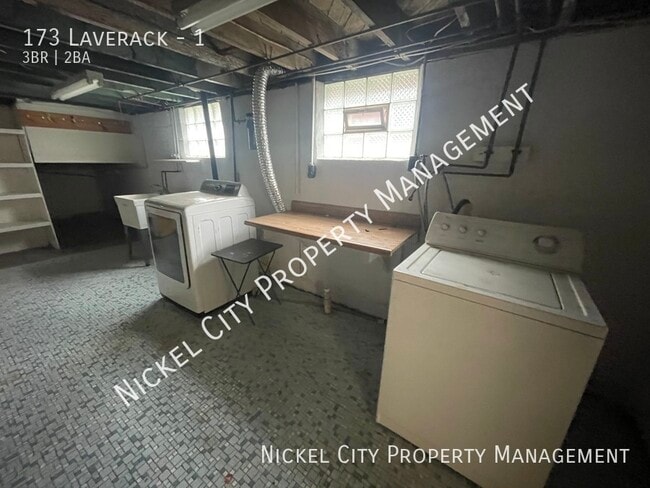 Building Photo - 173 Laverack-1