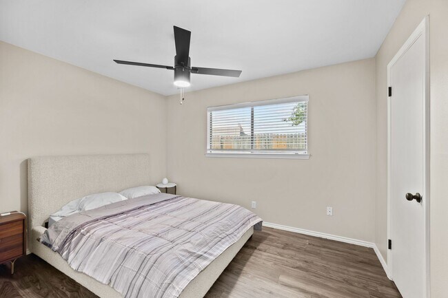 Building Photo - Move-In Ready Living at The Ashton on 287: Fully Furnished Apartments with Utilities Included