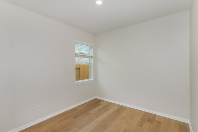 Building Photo - 420 San Miguel Crk Dr