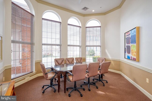 Building Photo - 537 Ensemble Ct
