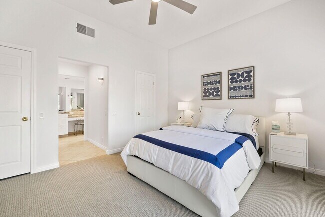 Building Photo - 73416 Mariposa Dr