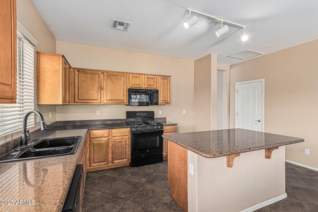 Building Photo - 45401 Balboa Dr