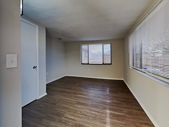 Building Photo - 6116 1st Ave