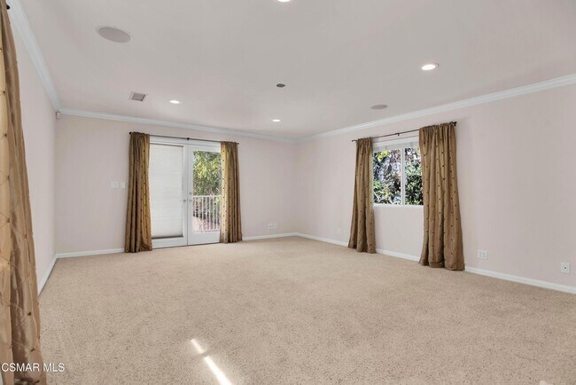 Building Photo - 4539 Mammoth Ave