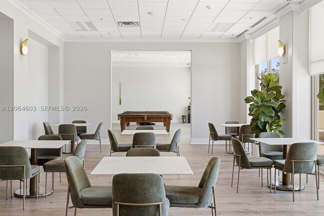 Building Photo - 5600 Collins Ave